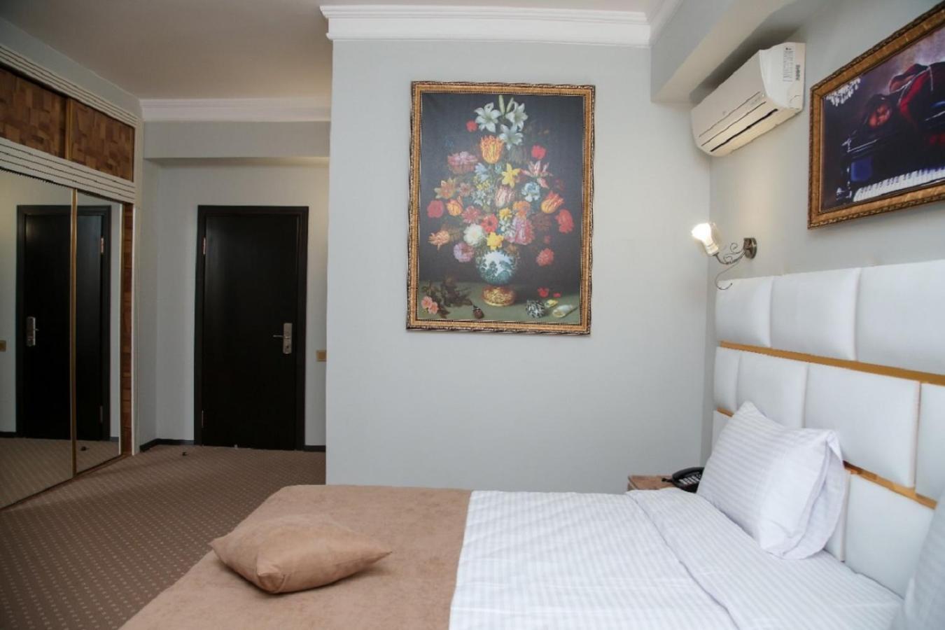 Bey Hotel Баку Екстериор снимка